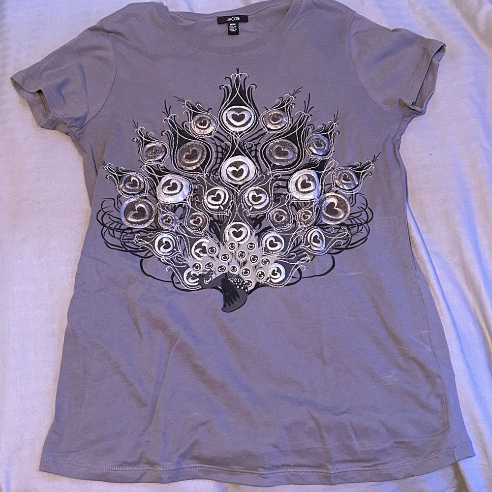 Peacock tee